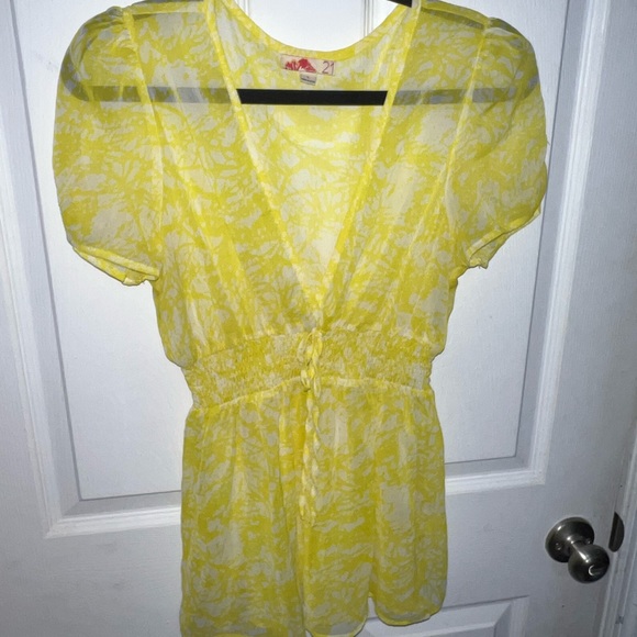 Sheer blouse - Picture 2 of 3